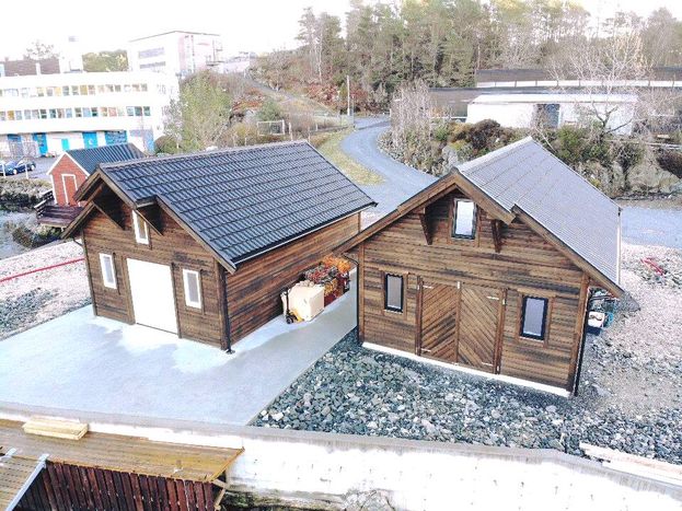 Moderne hytter ved havn